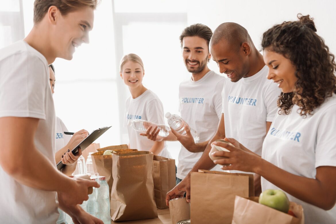 volontaires pour cuisine solidaire